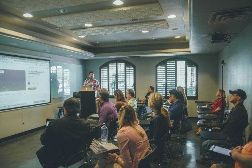 How to Write a Gym Job Description That Attracts Quality Coaches and Staff