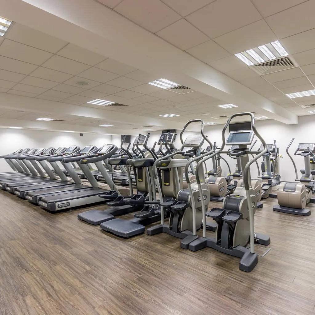 Botwell Green Sports and Leisure Centre featured image