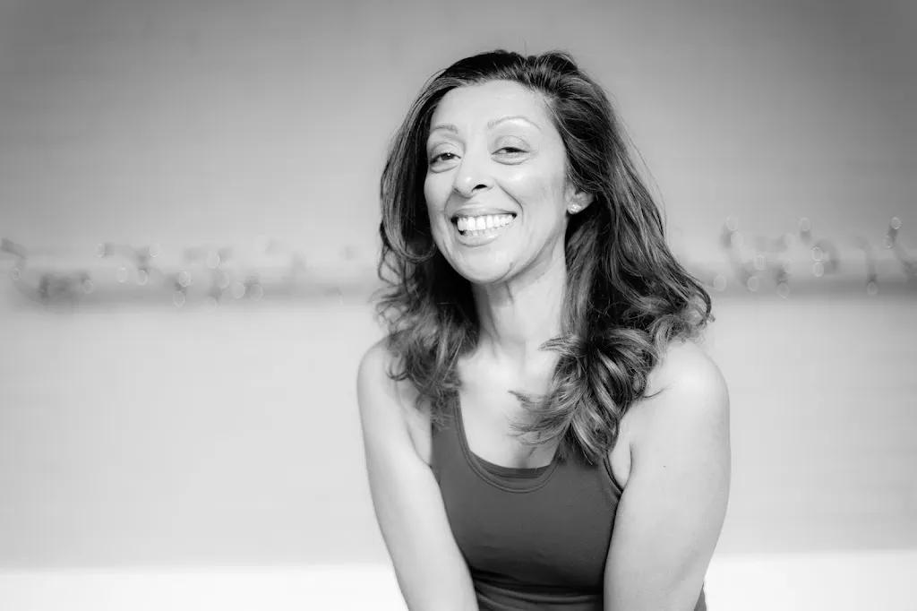 Della yogabarredance featured image