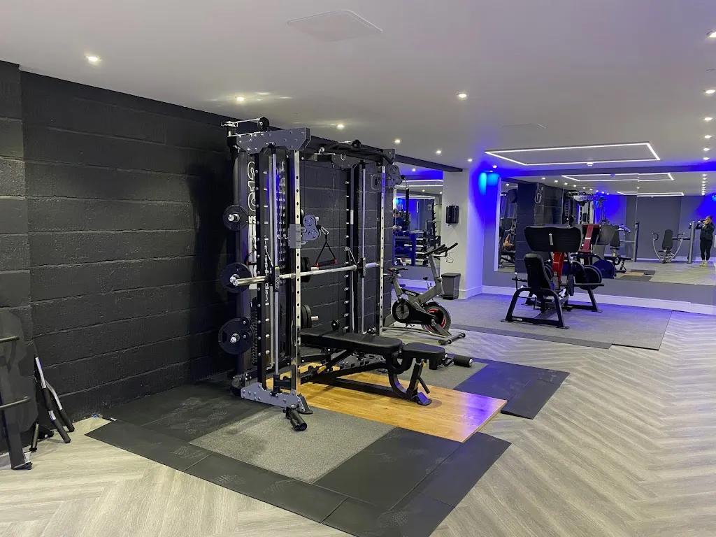 The Gym Lounge Smallfield featured image